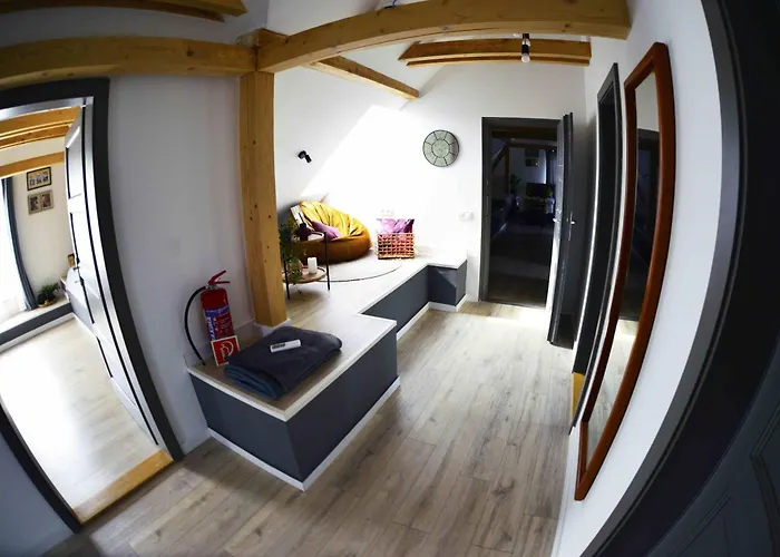 Orosz Gabor Apartmens