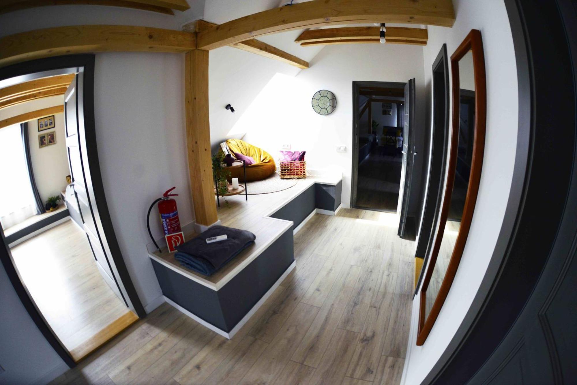 Orosz Gabor Apartmens